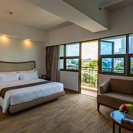 La Breza Hotel Quezon City Dış mekan fotoğraf