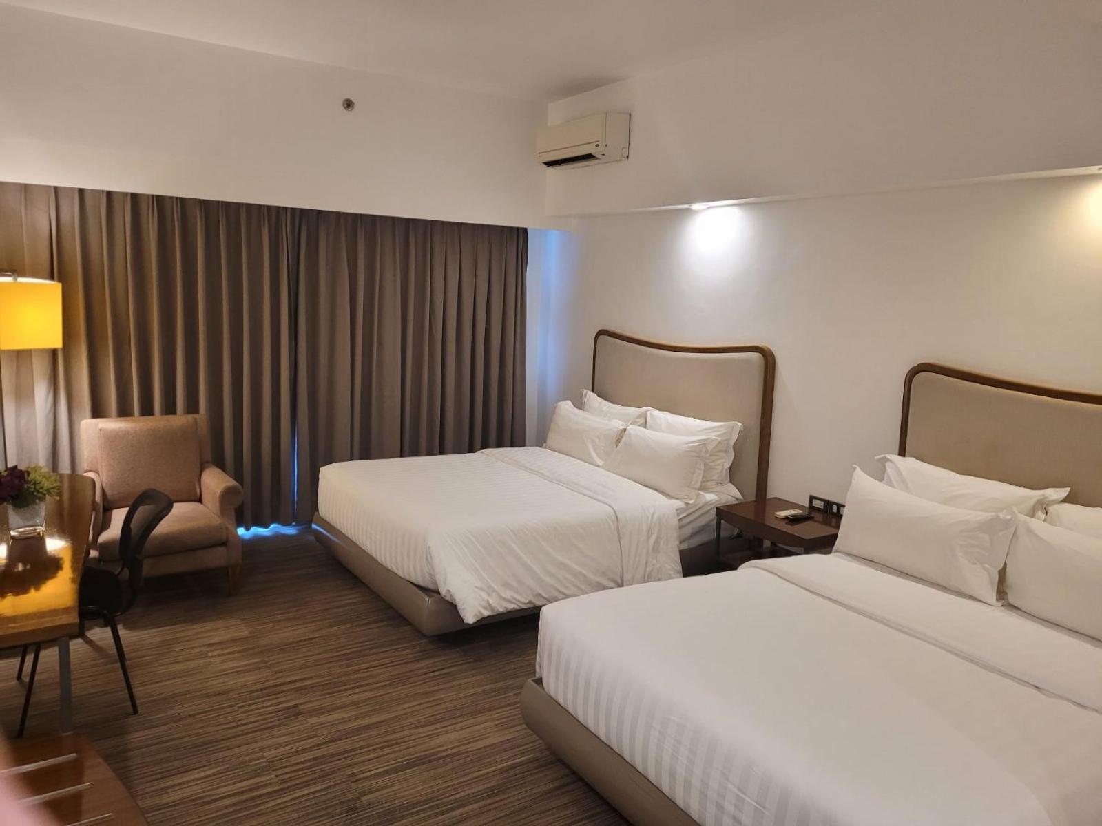 La Breza Hotel Quezon City Dış mekan fotoğraf