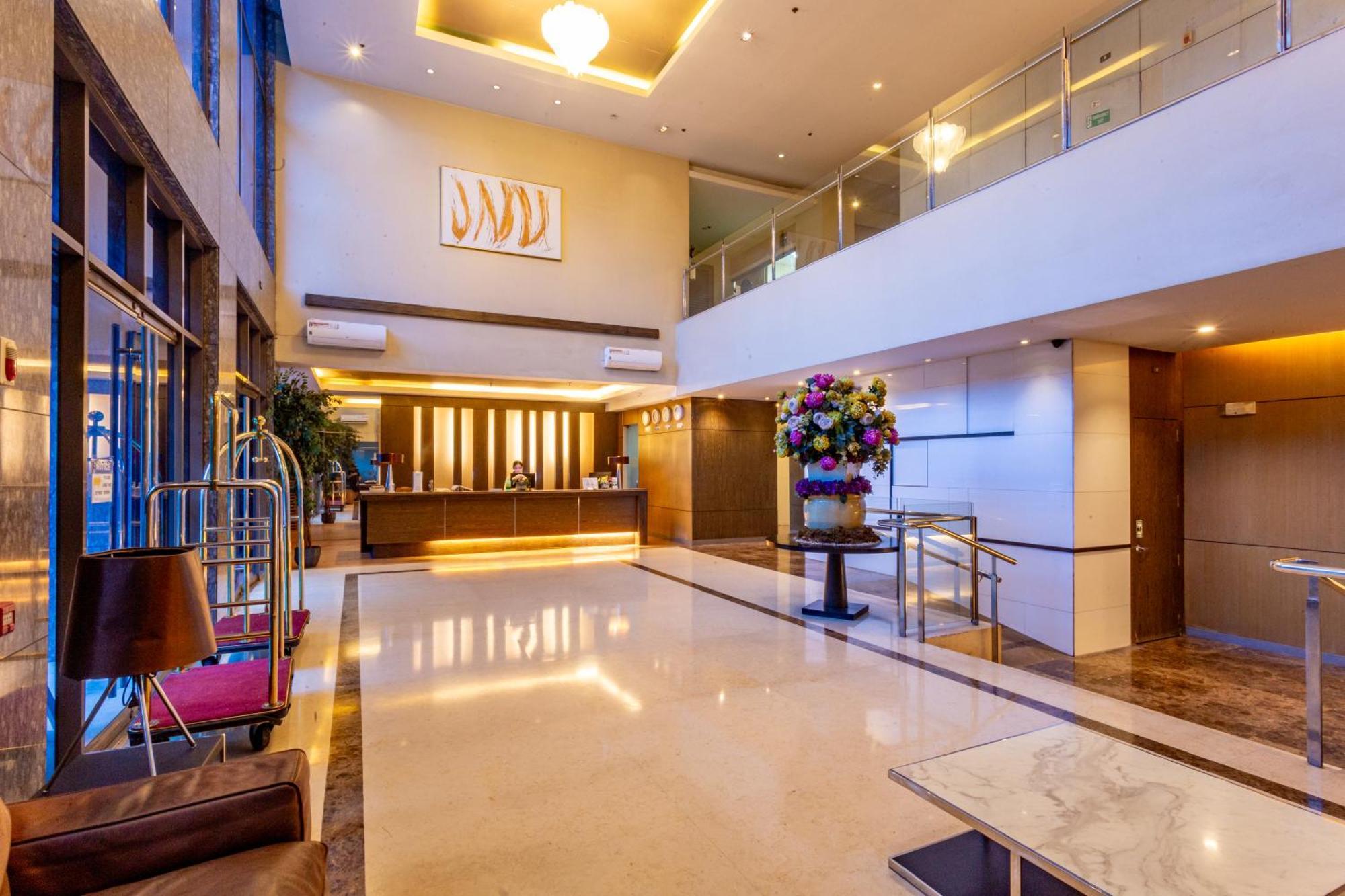 La Breza Hotel Quezon City Dış mekan fotoğraf