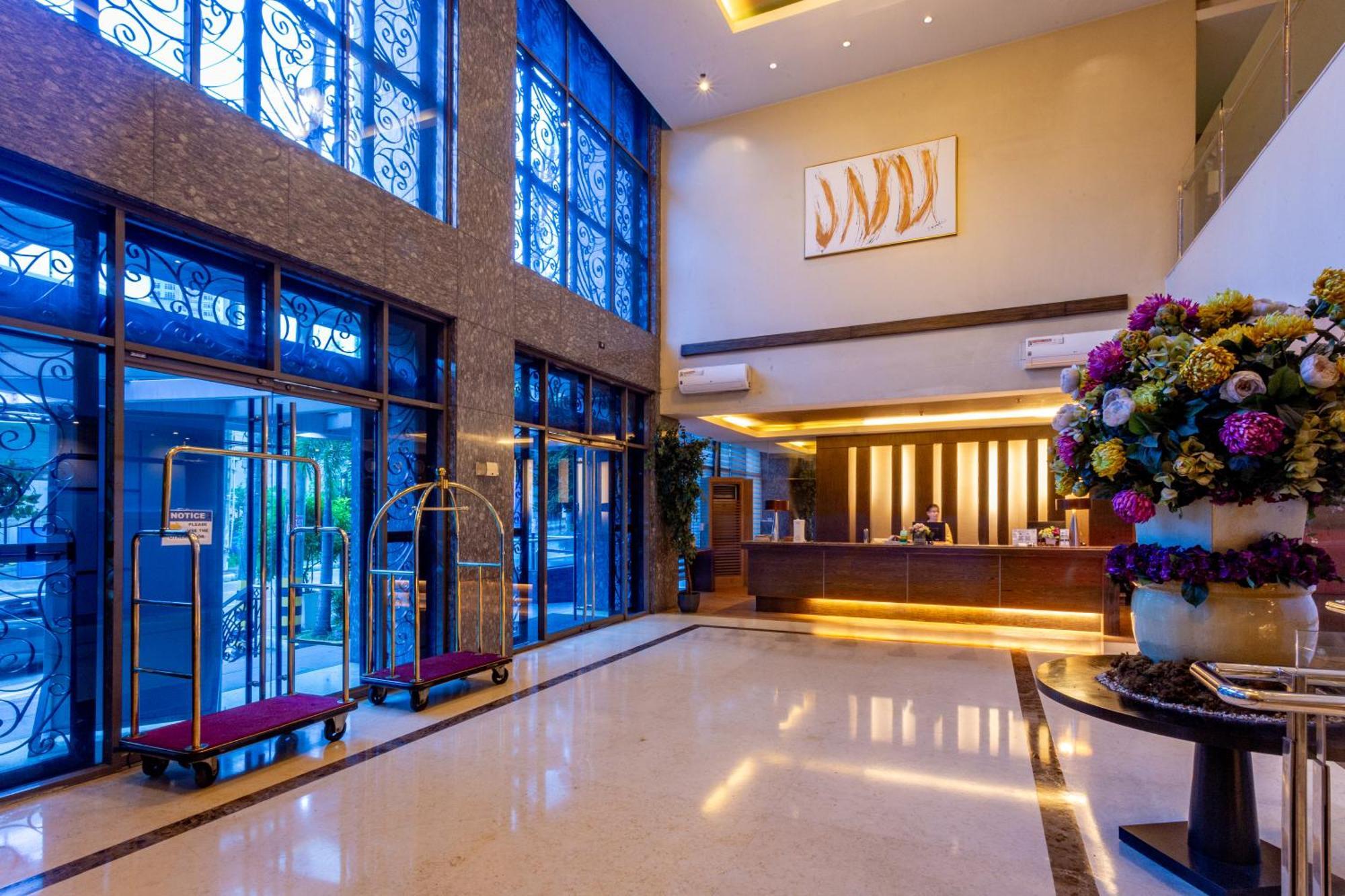La Breza Hotel Quezon City Dış mekan fotoğraf