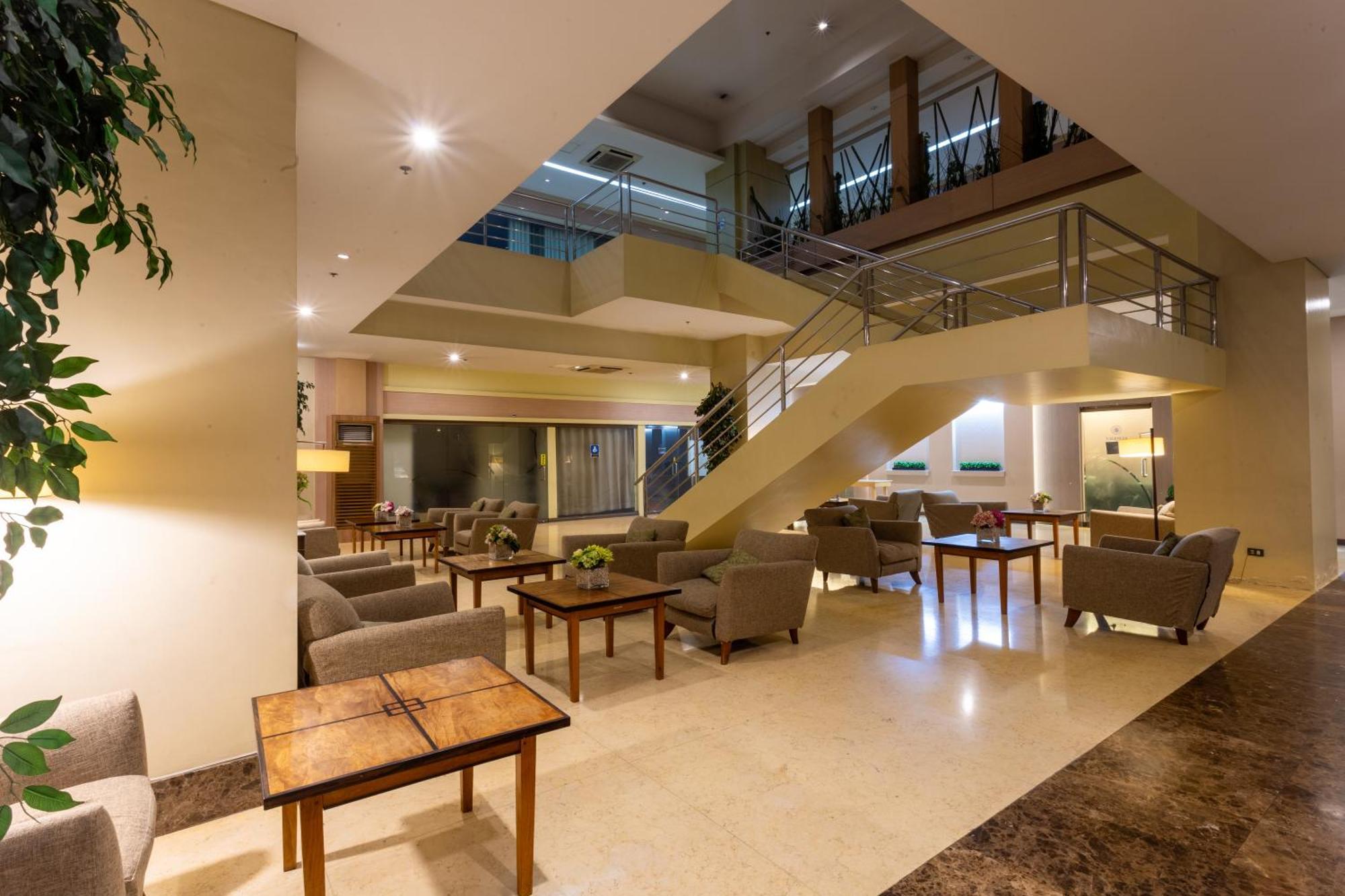 La Breza Hotel Quezon City Dış mekan fotoğraf