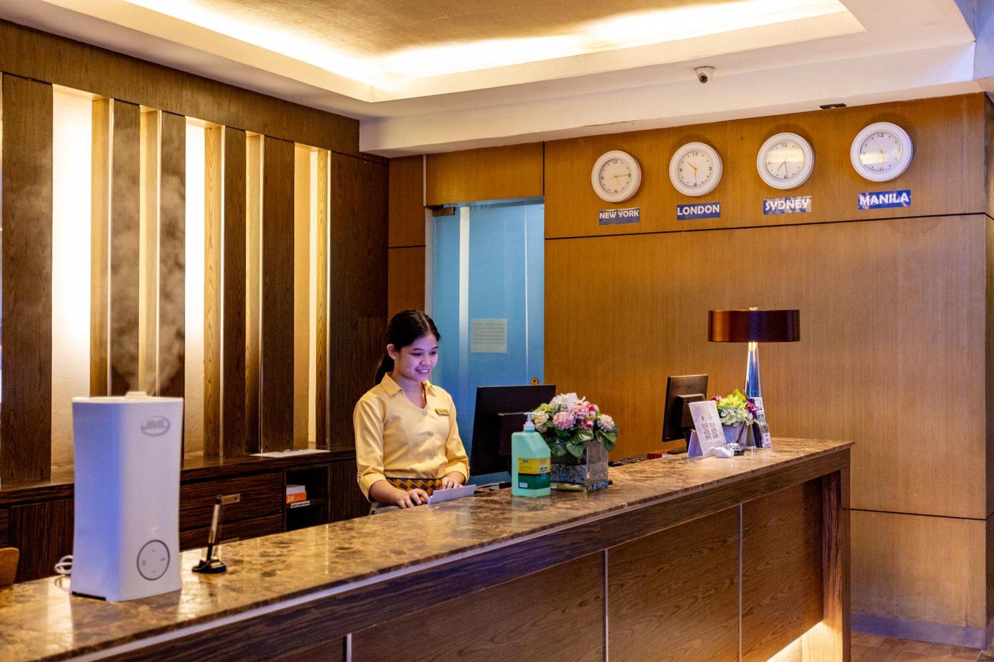 La Breza Hotel Quezon City Dış mekan fotoğraf