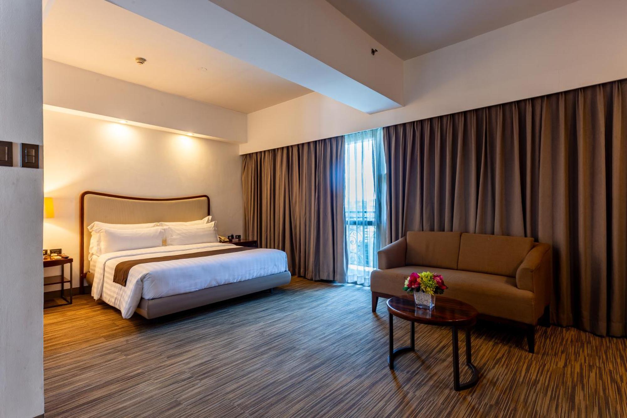 La Breza Hotel Quezon City Dış mekan fotoğraf