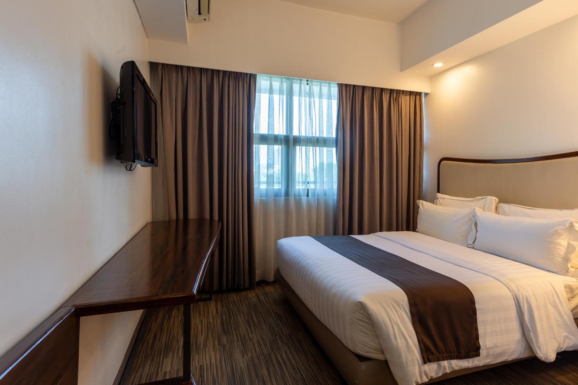 La Breza Hotel Quezon City Dış mekan fotoğraf