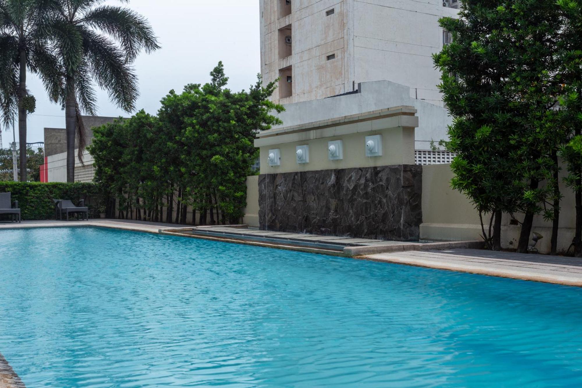 La Breza Hotel Quezon City Dış mekan fotoğraf