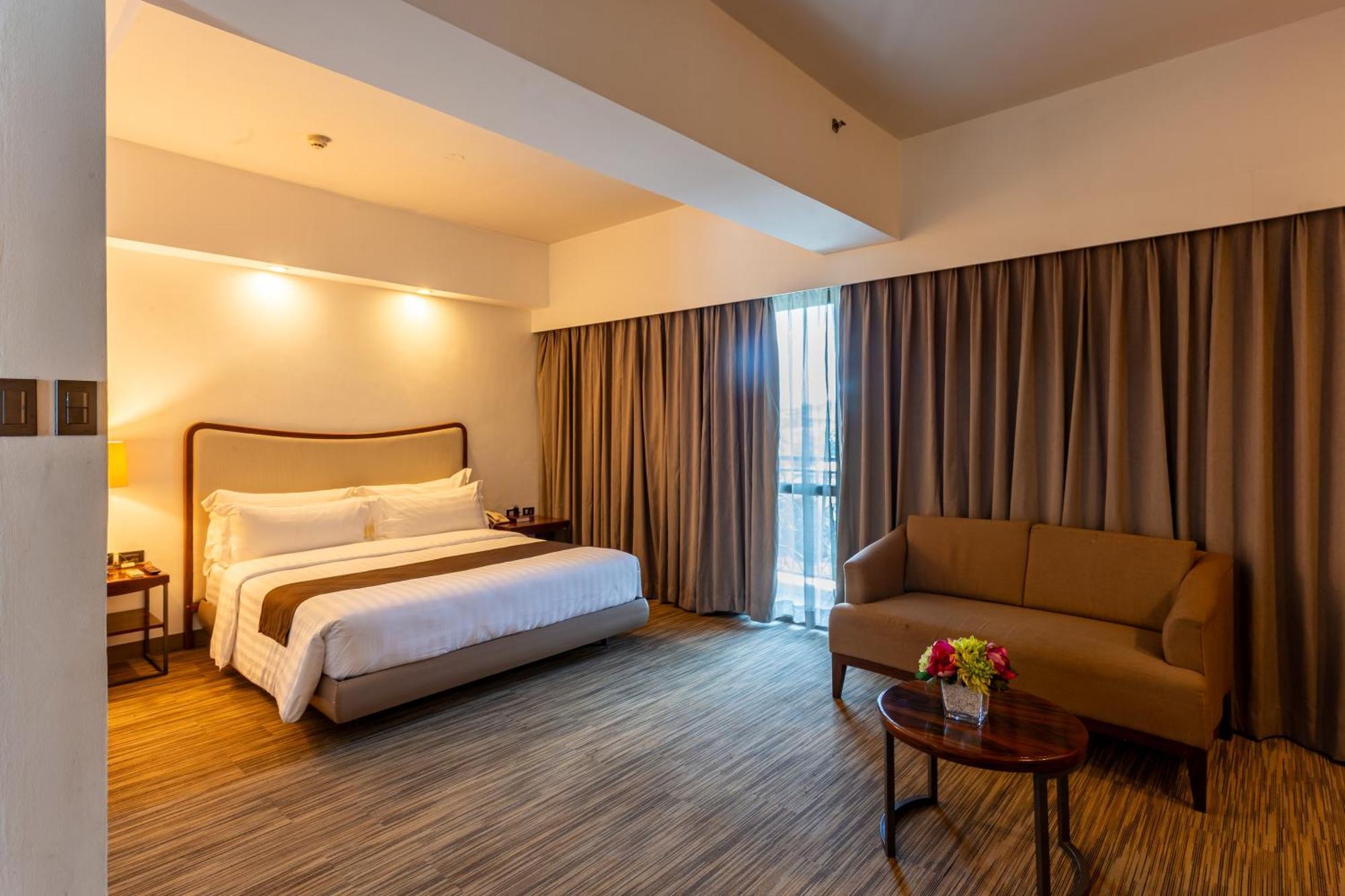 La Breza Hotel Quezon City Dış mekan fotoğraf