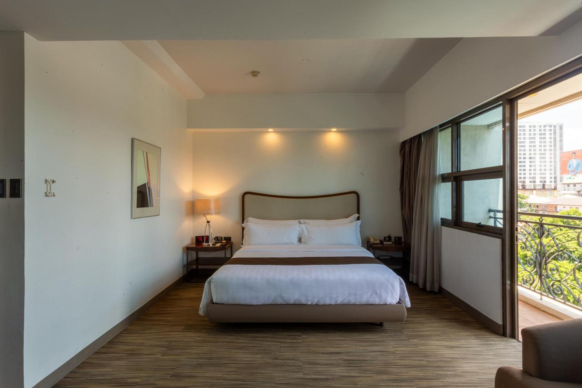 La Breza Hotel Quezon City Dış mekan fotoğraf