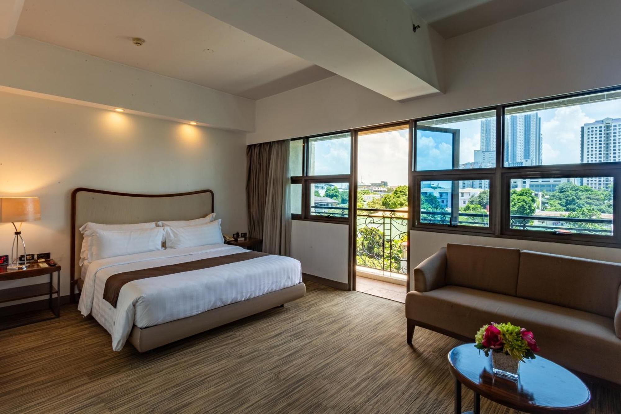 La Breza Hotel Quezon City Dış mekan fotoğraf